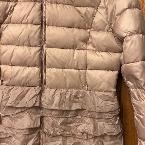 Tahari Women L Pink Ruffle Hooded Puffer Jacket Premium Lightweight Insulation l - Picture 3 of 8